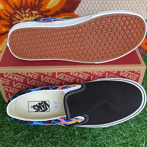 Vans Classic Slip On Electric Flame Black/True White Men’s sneakers - Picture 4 of 16